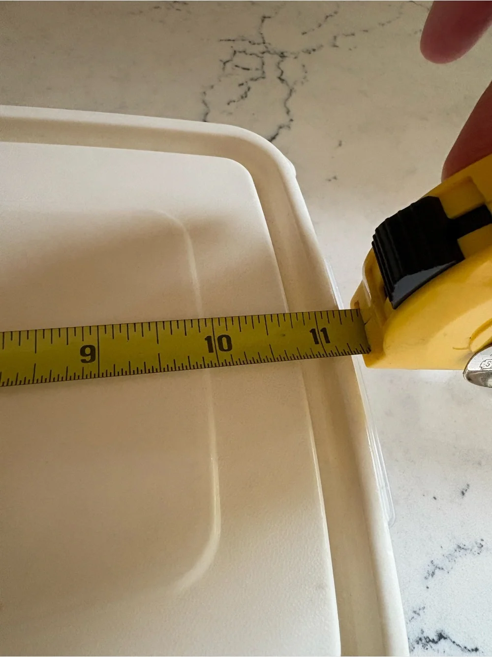 Rubbermaid Servin Saver #6 7 Cup Container Almond Lid Rectangle vintage